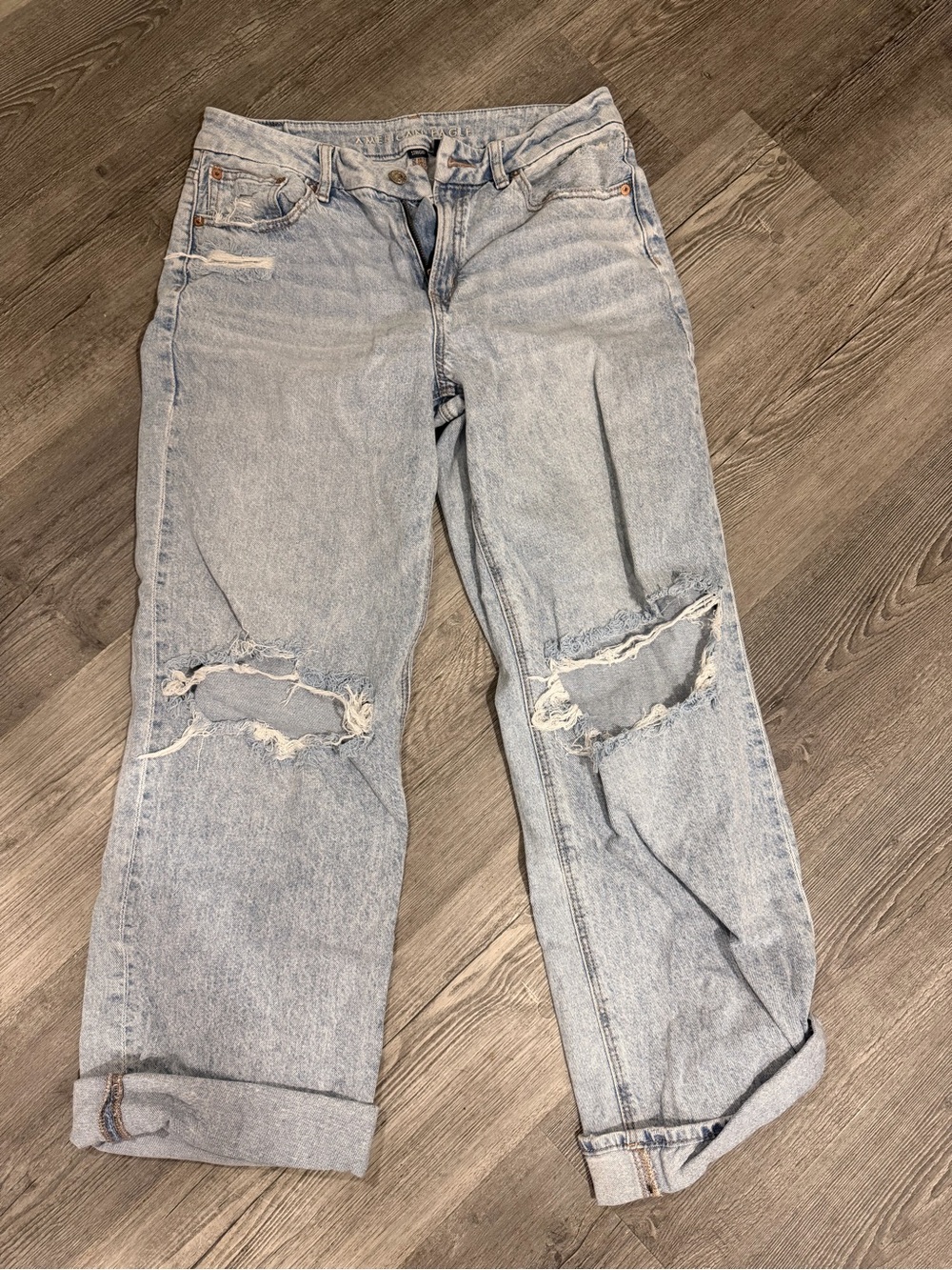 American Eagle Outfitters Light Blue Distressed Boyfriend Jeans